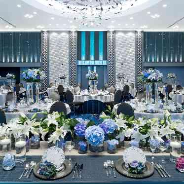 ノートルダム神戸/FIVESTAR WEDDING まるで海の中にいるような披露宴会場