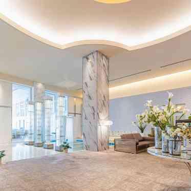 ノートルダム神戸/FIVESTAR WEDDING 華やかなプライベートラウンジをご用意