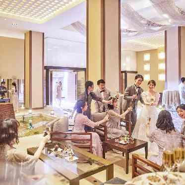 ノートルダム神戸/FIVESTAR WEDDING ホワイエでデザートビュッフェを演出