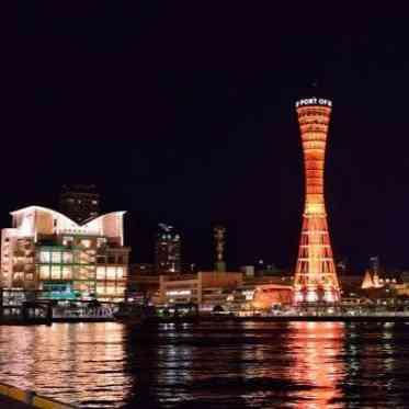 神戸の街を代表するポートタワーとの夜景はゲスト様にも大人気！