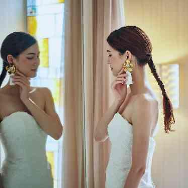 日程限定でドレス試着ができる場合も。フェアをチェック！