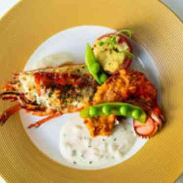 ノートルダム神戸/FIVESTAR WEDDING 華やかで美しく美味しいフルコース