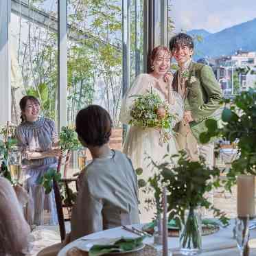 リバースイート京都鴨川迎賓館 ガーデンテラスへの行き来は自由☆
開放的なシーン演出、笑顔があふれる瞬間を!