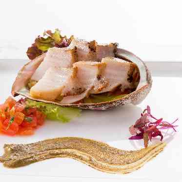 リバースイート京都鴨川迎賓館 活鮑のバターソテー