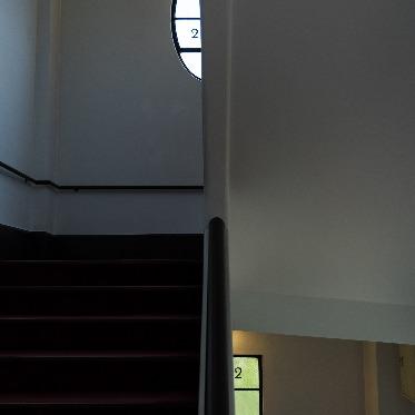 レトロモダンな空間でフォトジェニックなお写真を