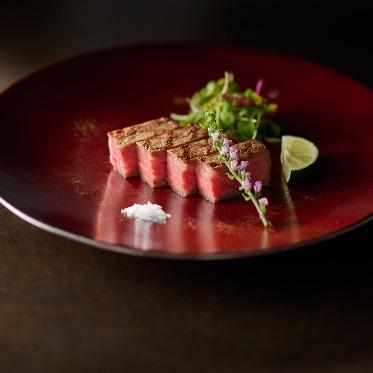 FORTUNE GARDEN KYOTO (フォーチュンガーデン京都) 贅沢な黒毛和牛はあえてシンプルな仕上げを