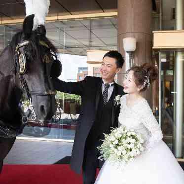 ウェスティンホテル東京 ホースパレード後は乗せてくれたお礼を伝えて