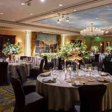 ウェスティンホテル東京 シャンデリアが目を惹きます