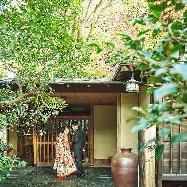 「若竹」～74名様　1階
広大な庭園をふたりでゆっくりと歩む入場シーンが印象的