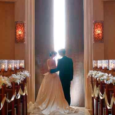 覚王山ル・アンジェ教会 カサブランカの香りとともに記憶に刻むふたりの誓い