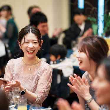 覚王山ル・アンジェ教会 笑顔や涙の共感がひろがる、距離の近さが特徴的なパーティ会場