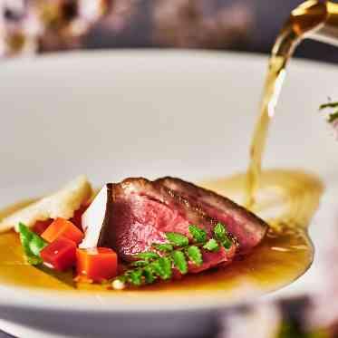 覚王山ル・アンジェ教会 シェフが自らこだわった食材で、極上のひと皿に