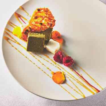 覚王山ル・アンジェ教会 多くの美食家から認められたレストラン【VITRA】