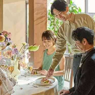 WITH THE STYLE FUKUOKA（ウィズ ザ スタイルフクオカ） 少人数用会場でも専用キッチン完備。出来立て熱々のお料理をゲストに届けます。