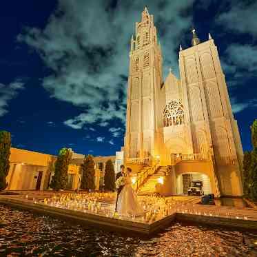 ナイトウエディングではキャンドルコーデも