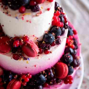 ノートルダムマリノア/FIVESTAR WEDDING 色とりどりのフルーツたっぷりウエディングケーキ