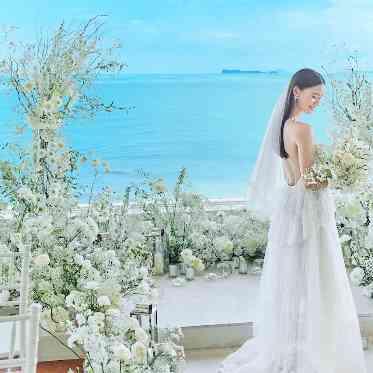 THE LUIGANS Spa＆Resort（ザ・ルイガンズ ．スパ ＆ リゾート） ドレス姿も印象的な写真に