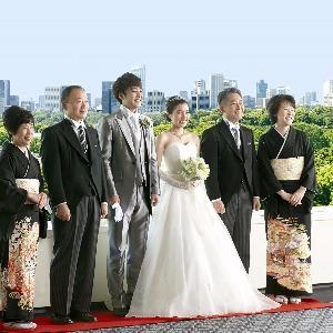 KKRホテル東京 皇居の緑が映える会場で記念写真も♪