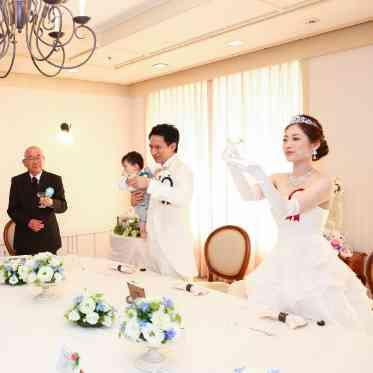 KKRホテル東京 【先輩カップルレポート】お子様のお披露目もかねてご家族だけの結婚式＆会食会も