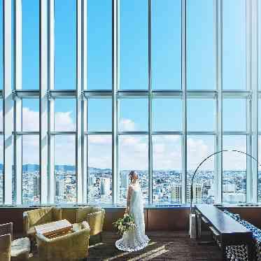 ホテルアークリッシュ豊橋 東三河を一望できる、開放感溢れるラウンジ