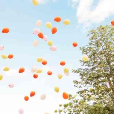 アクアデヴュー佐賀スィートテラス バルーンにおふたりの想いを込めて…空も貸し切りになるガーデンウエディング