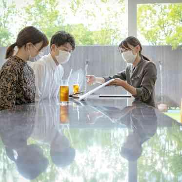 ブリーズレイ・プライベートテラス 会場のご見学やお打合せは、おふたりの体調を最優先にご案内させていただきます。