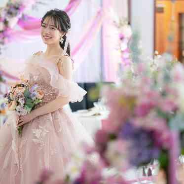 迎賓館シェーナ PARTIR KYOTO 大人可愛いモーブピンクは写真映えすること間違いなし