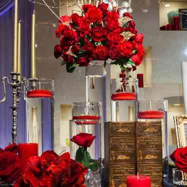 迎賓館シェーナ PARTIR KYOTO 大人数のパーティーでもゆとりをもってご案内。大人っぽい雰囲気に最適