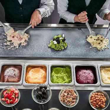 アルマリアン 福岡(ALMALIEN FUKUOKA) 家族との食事会でも飽きさせない演出やパフォーマンスを多数ご用意!プランナーに相談