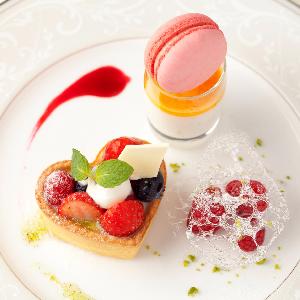 アルマリアン 福岡(ALMALIEN FUKUOKA) パティシエが一つひとつ作り上げるとろける至高のスイーツは幅広い世代から好評