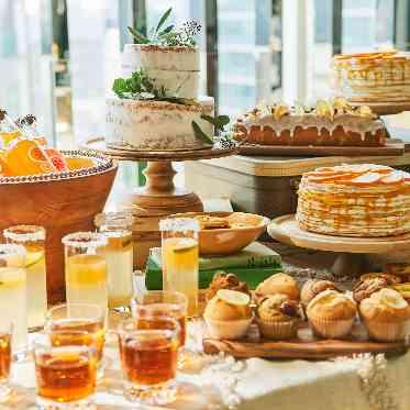 アルマリアン 福岡(ALMALIEN FUKUOKA) 見た目も華やかなスイーツの数々は、どれにしようか迷う時間も楽しい!