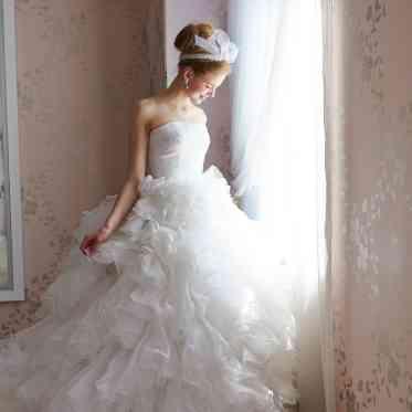 アルマリアン 福岡(ALMALIEN FUKUOKA) 豊富な品揃えの中からお気に入りの1着を選んで