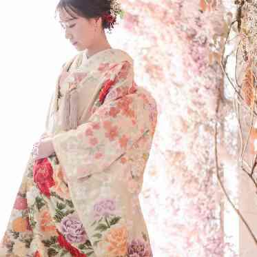 アルマリアン 福岡（ALMALIEN FUKUOKA）/エスクリウェディング 王道もトレンドも叶う圧巻の品揃え