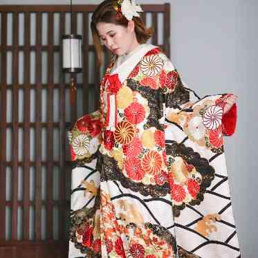 アルマリアン 福岡（ALMALIEN FUKUOKA）/エスクリウェディング 王道もトレンドも叶う圧巻の品揃え