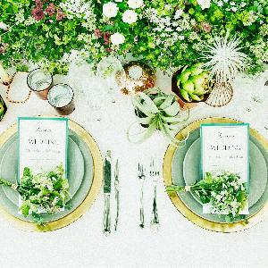 アルマリアン 福岡(ALMALIEN FUKUOKA) トレンドの野花を束ねたようなナチュラルなコーディネートは大人花嫁に人気