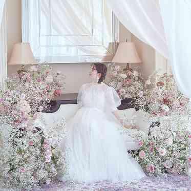 アルマリアン 福岡(ALMALIEN FUKUOKA)/エスクリウェディング ふたりらしさを装花や色づかいで表現します