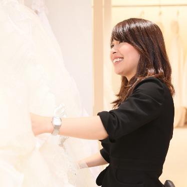 アルマリアン 福岡(ALMALIEN FUKUOKA) 新郎新婦様の育ててくれて「ありがとう」の想いを衣裳にのせて