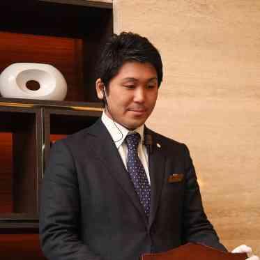 アルマリアン 福岡(ALMALIEN FUKUOKA) 司会、サービスと連携。光と音で「ありがとう」を伝える音響オペレーター