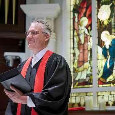 Monterfare(モンテファーレ) 温かな笑顔を湛えた外国人牧師が執り行う、様式美あふれるキリスト教式