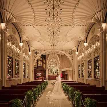 Monterfare(モンテファーレ) 「ファン・ヴォールト(石の花)」という技法を用いた7mもの天井