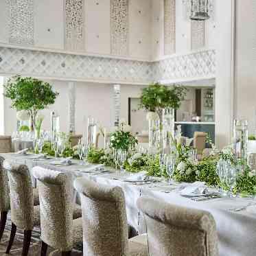 Monterfare(モンテファーレ) ホワイトを基調にした会場は清楚にも豪華にも。コーディネートしやすい