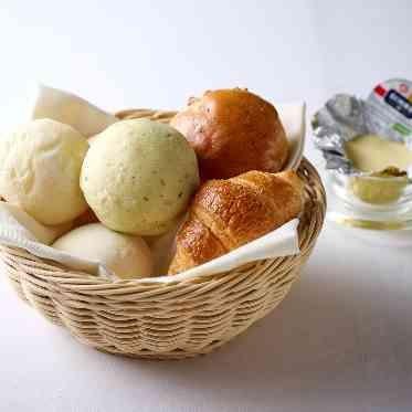 Monterfare(モンテファーレ) 自家製パンとエシレバターは大人気