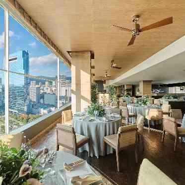 THE MARCUS SQUARE KOBE(ザ マーカススクエア 神戸) 全在来線駅直結