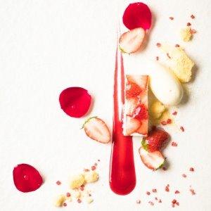 華やかなデザートはゲストの心を魅了する