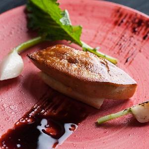 THE MARCUS SQUARE KOBE(ザ マーカススクエア 神戸) 温前菜としてフォアグラを