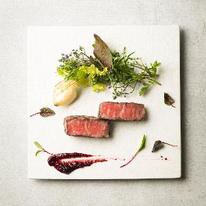 シェフの英知を集結した、自慢の料理の数々