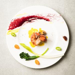 THE MARCUS SQUARE KOBE(ザ マーカススクエア 神戸) 彩りにもこだわった料理の数々