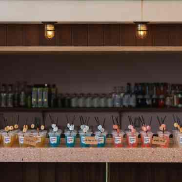 TOAST オリジナルドリンクで披露宴前に「乾杯！」