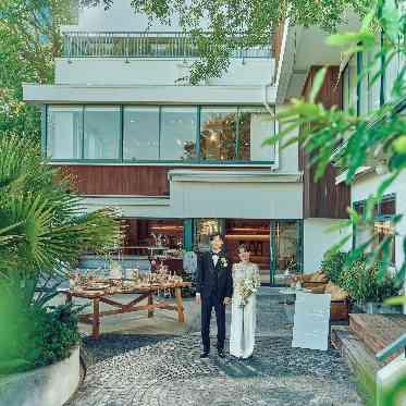 TOAST エントランスには緑がたくさん