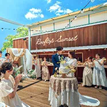 TOAST テラスでケーキ入刀